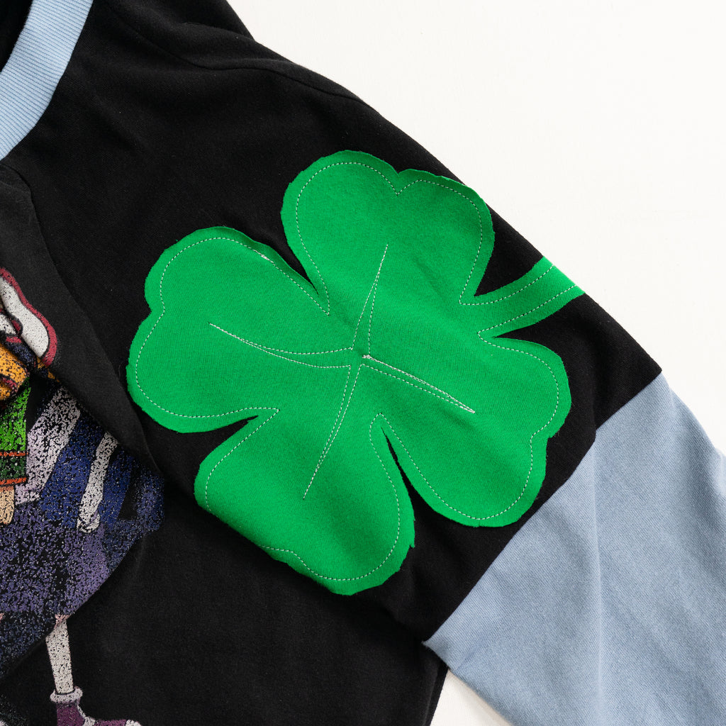 Souvenir Tee - HxH (Large)